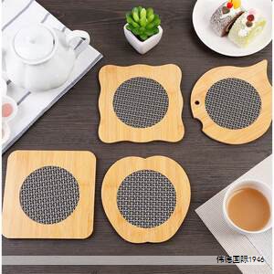 进入第十一年的贵州茅台生肖系列即将揭开新篇章,以龙年为主题在良渚古城遗址揭幕首发。瓶盖将以篆书为核心,展现中国书法的根脉与东方审美,传递厚重的文化自信。 进入第十一年的贵州茅台生肖系列即将揭开新篇章,以龙年为主题在良渚古城遗址揭幕首发。瓶盖将以篆书为核心,展现中国书法的根脉与东方审美,传递厚重的文化自信。