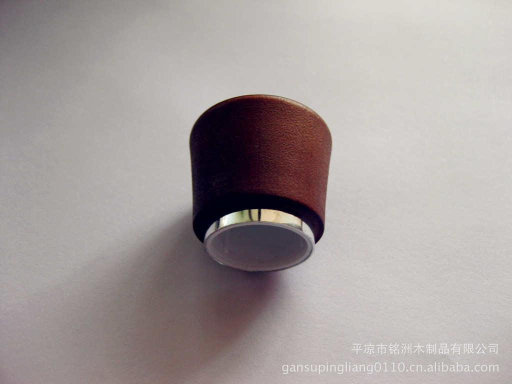 我们将对比几款热门香水