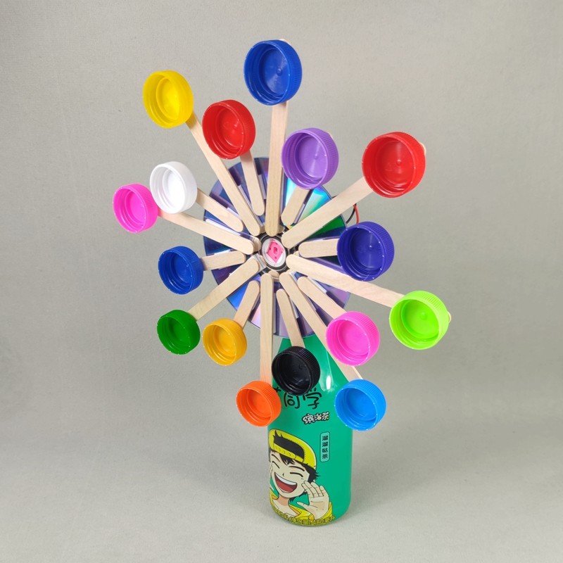 ↑ 中国选手袁思俊在比赛中