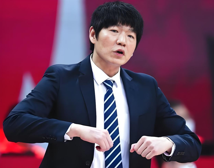 山东队签约2米15内线悍将贝利-斯蒂尔 欲稳居CB