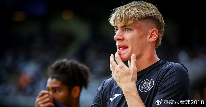 17岁比利时中场德卡特引7大豪门争夺 拜仁3800万报