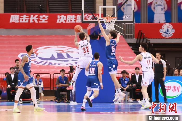 青岛国信制药队主场力克浙江稠州金租队，抢占